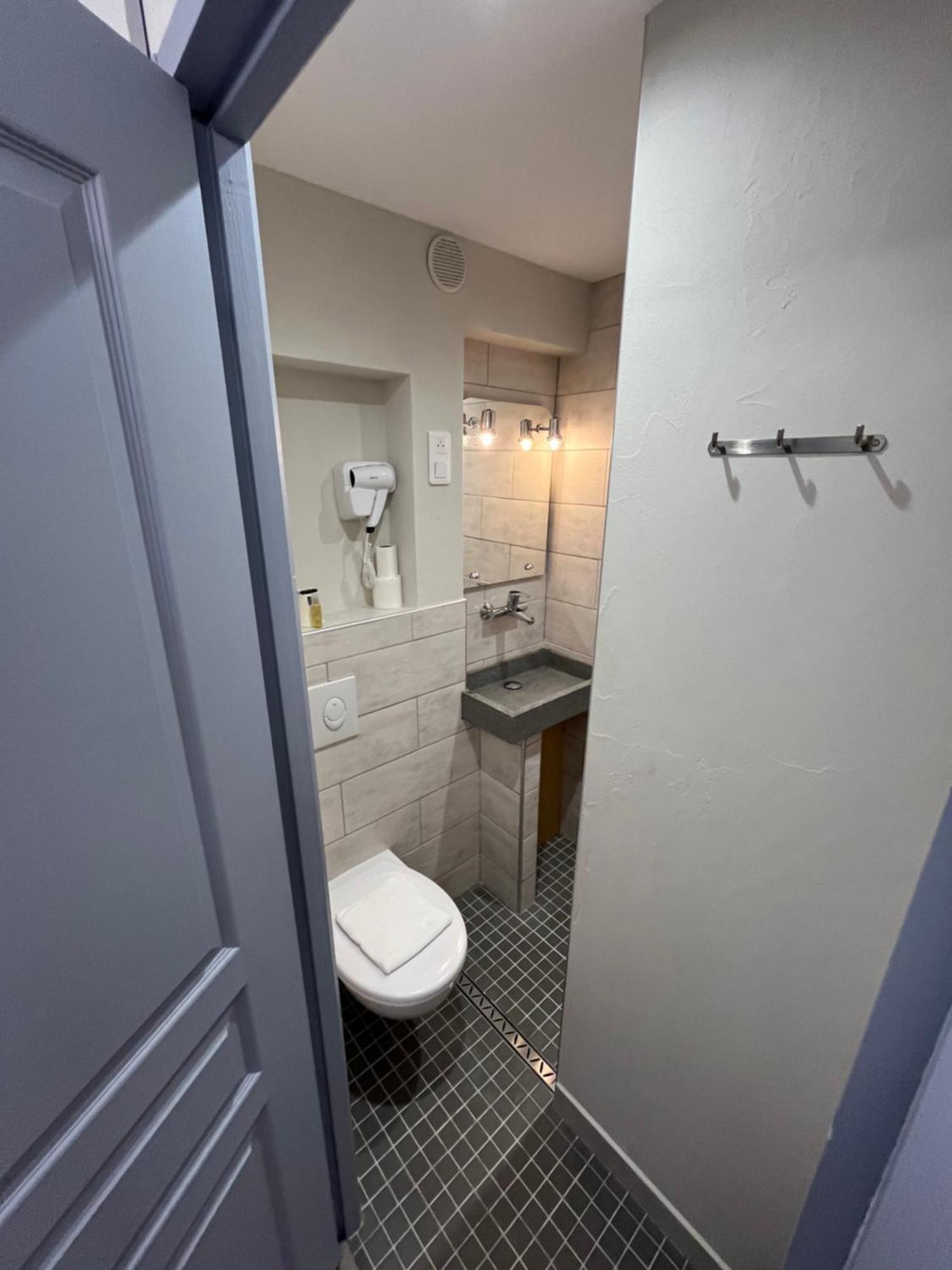 Nouvel Hotel Lons-le-Saunier Zewnętrze zdjęcie