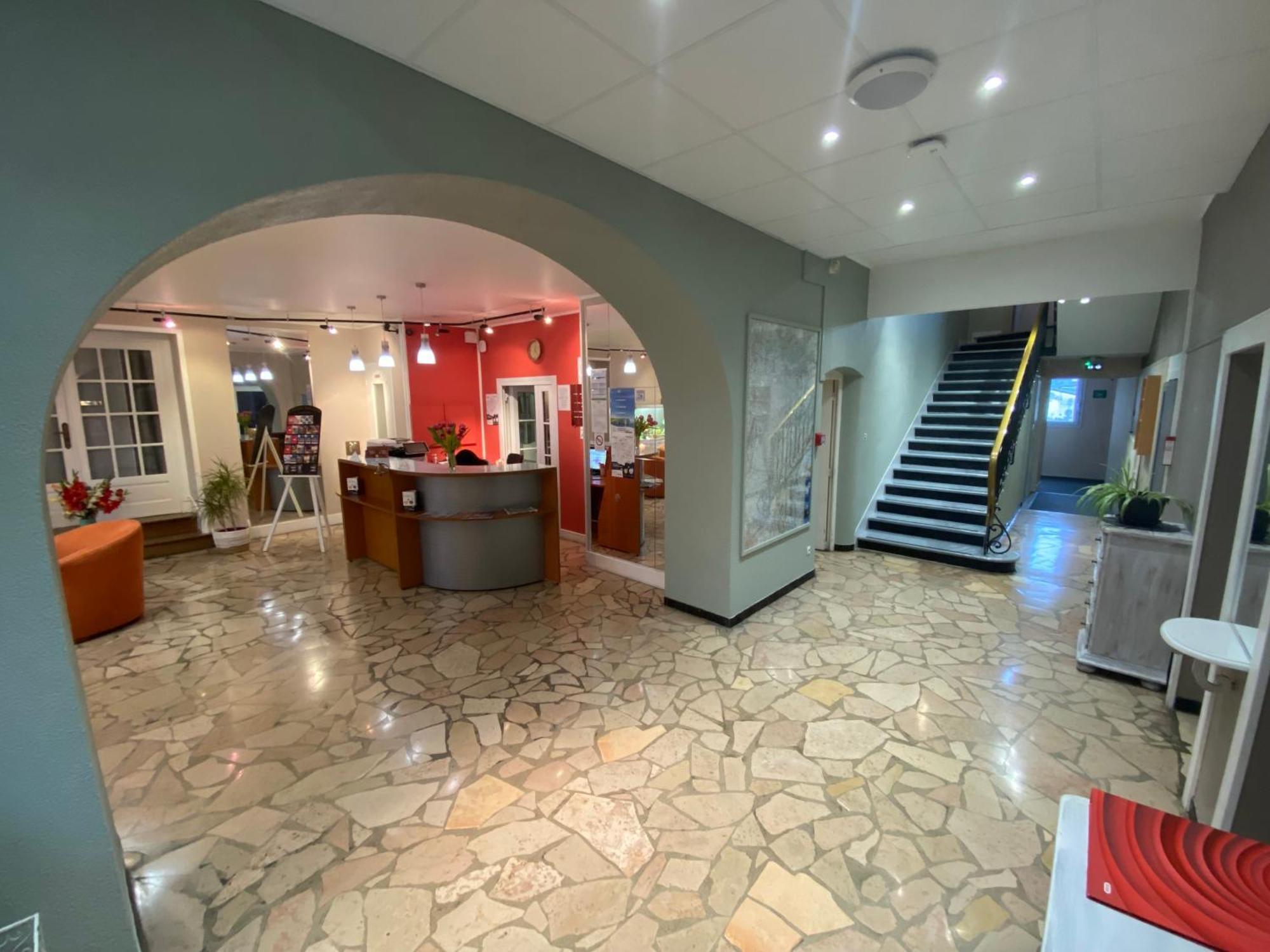 Nouvel Hotel Lons-le-Saunier Zewnętrze zdjęcie